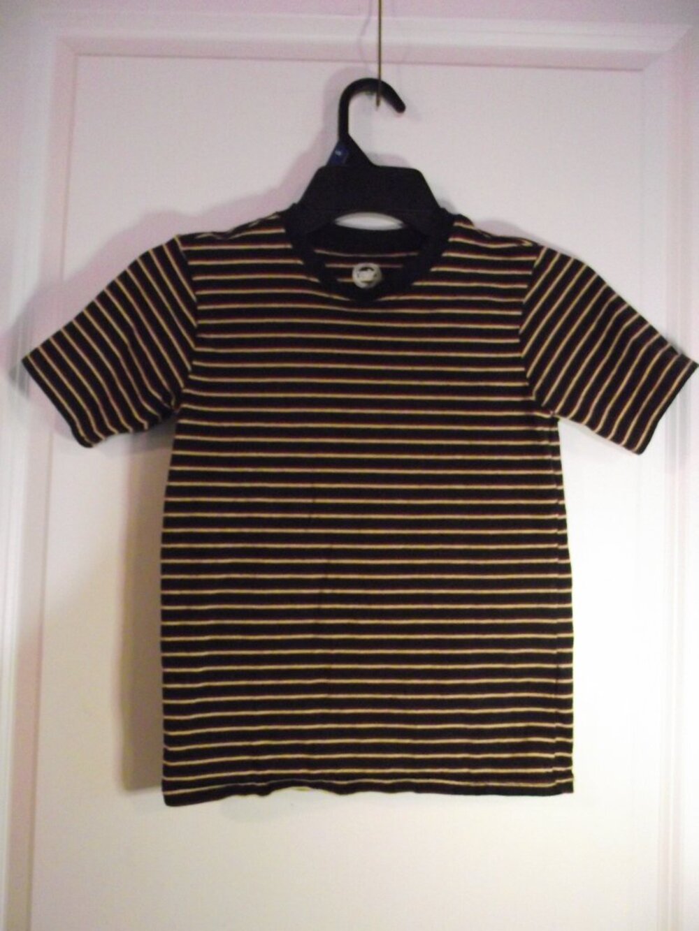 BUNDLE OF THREE!!!!!!   BOYS SIZE 8 SHORT SLEEVED T-SHIRTS